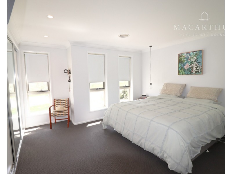 6 Comet Place, Estella NSW 2650
