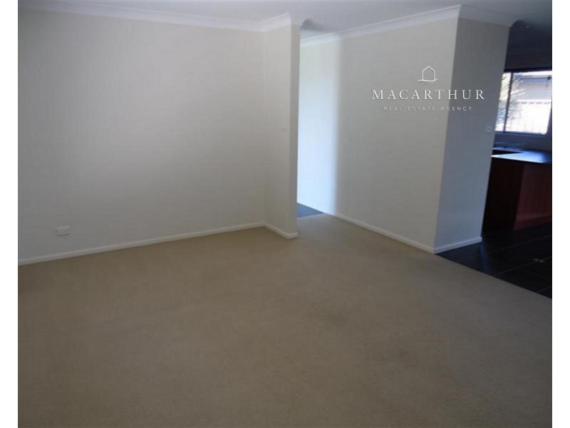 1 Dobell Place, Lloyd NSW 2650