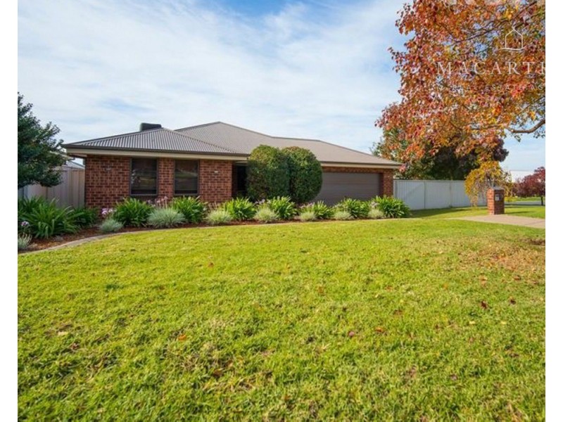 4 Alma Crescent, Estella NSW 2650