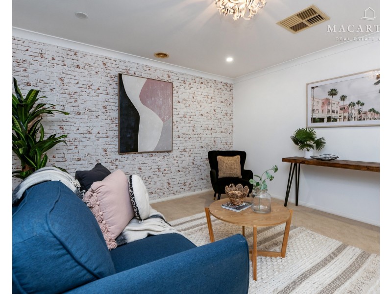 9 Teak Close, Forest Hill NSW 2651