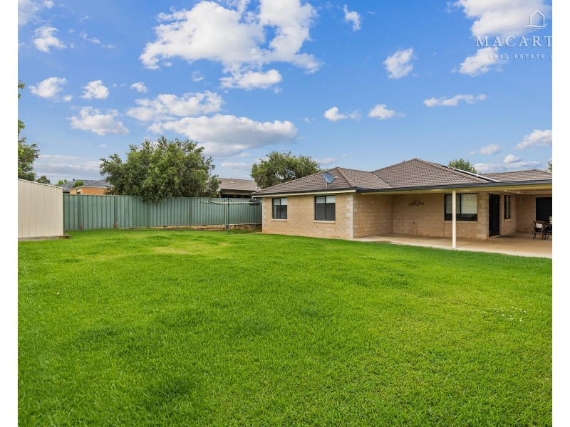 9 Teak Close, Forest Hill NSW 2651