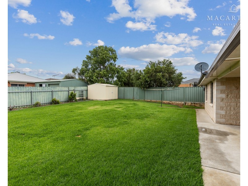 9 Teak Close, Forest Hill NSW 2651
