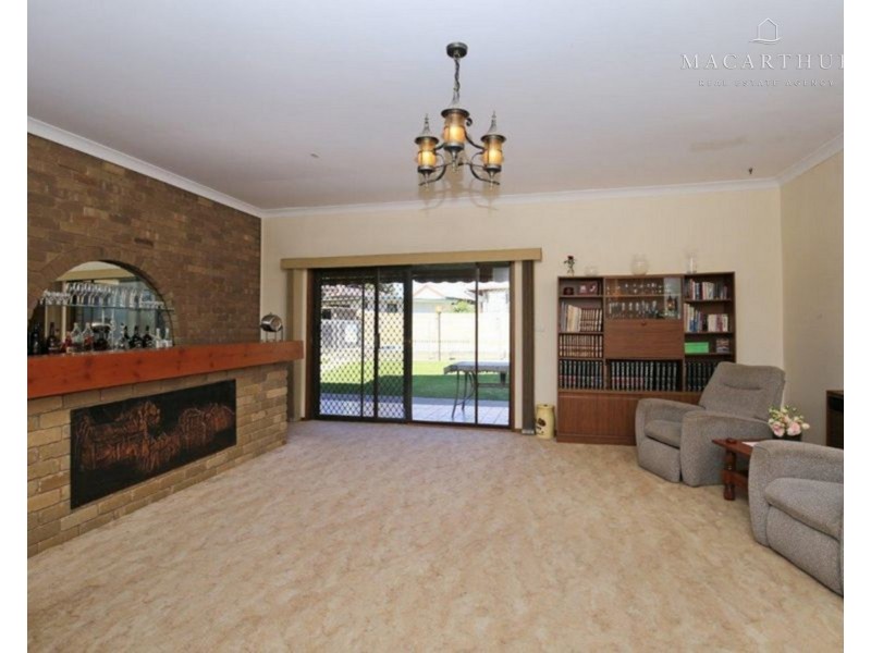 10 Freyberg Street, Ashmont NSW 2650