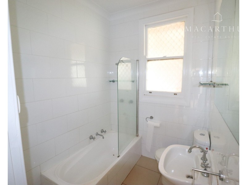 107 Mitchelmore Street, Turvey Park NSW 2650