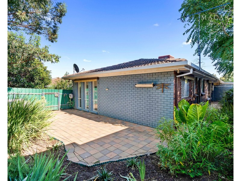 2/160 Fernleigh Road, Mount Austin NSW 2650