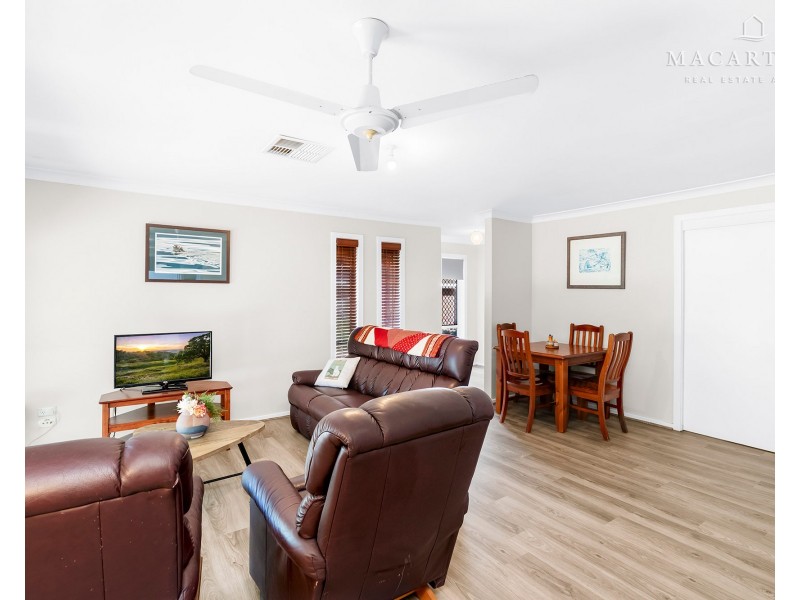 2/160 Fernleigh Road, Mount Austin NSW 2650