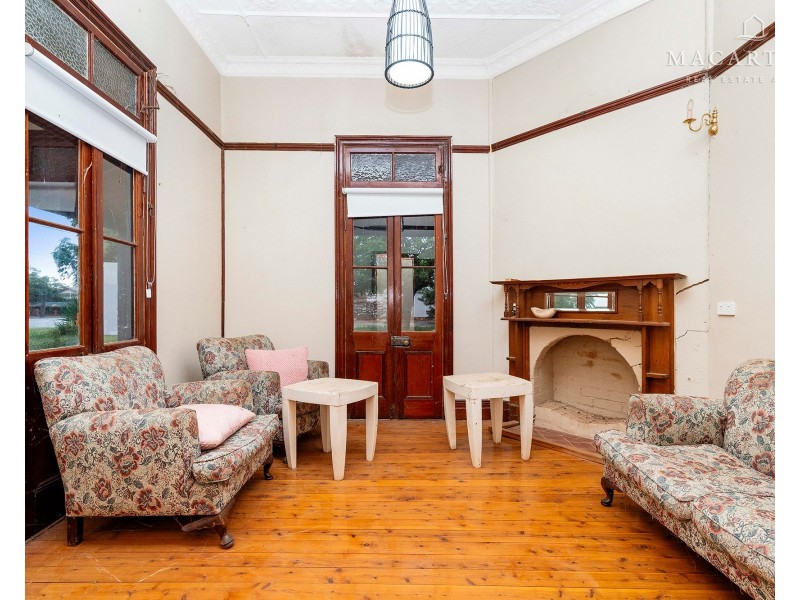 58-60 Hall Street, Ganmain NSW 2702