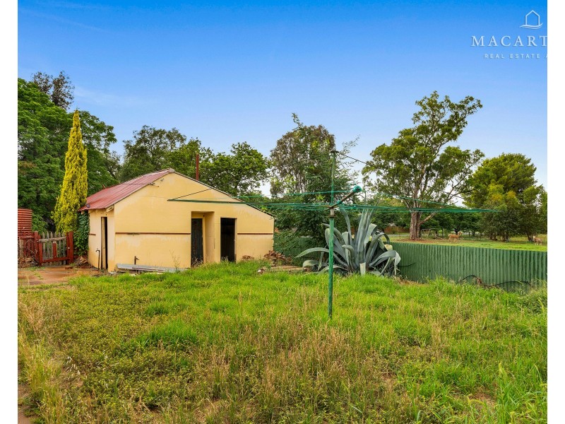 58-60 Hall Street, Ganmain NSW 2702