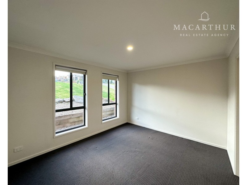 25 Sunvale Crescent, Estella NSW 2650