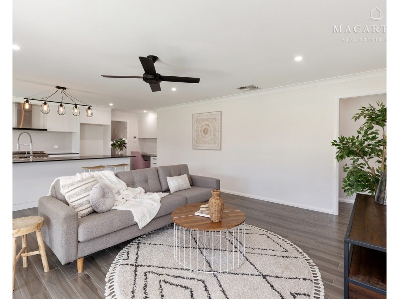 4 Nellywanna Street, Gobbagombalin NSW 2650