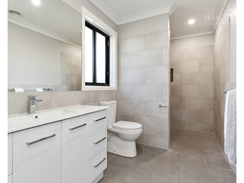 4 Nellywanna Street, Gobbagombalin NSW 2650