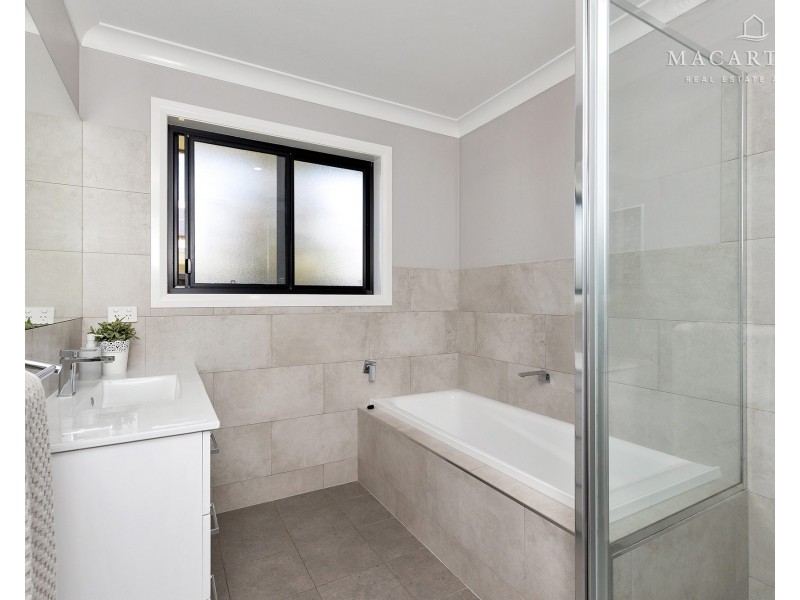 4 Nellywanna Street, Gobbagombalin NSW 2650