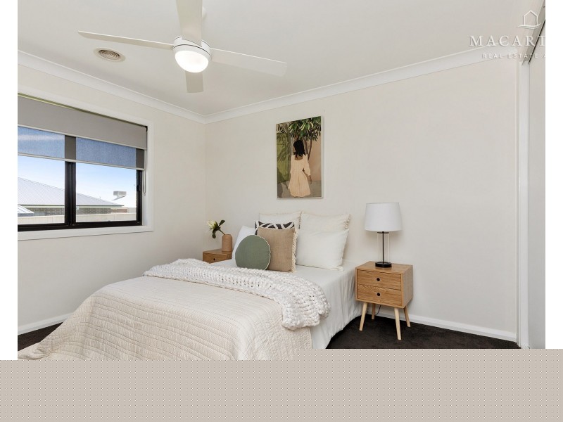 4 Nellywanna Street, Gobbagombalin NSW 2650