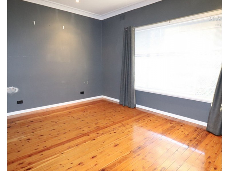 32 Walteela Avenue, Mount Austin NSW 2650