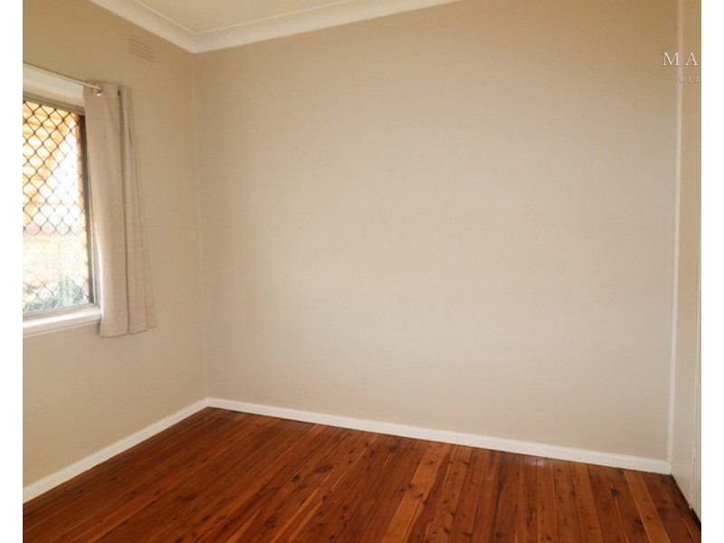 32 Walteela Avenue, Mount Austin NSW 2650