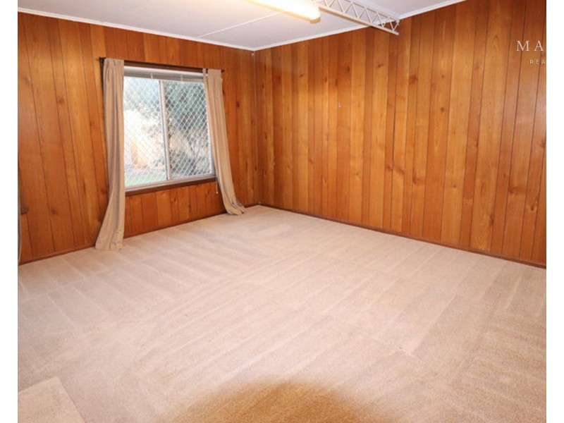 32 Walteela Avenue, Mount Austin NSW 2650