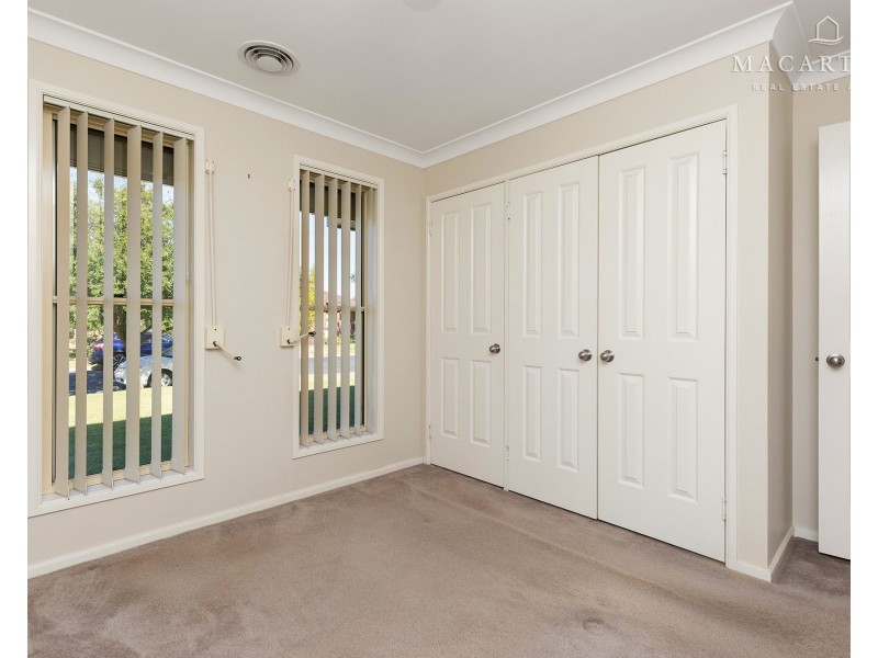 2/22 Warambee Street, Glenfield Park NSW 2650