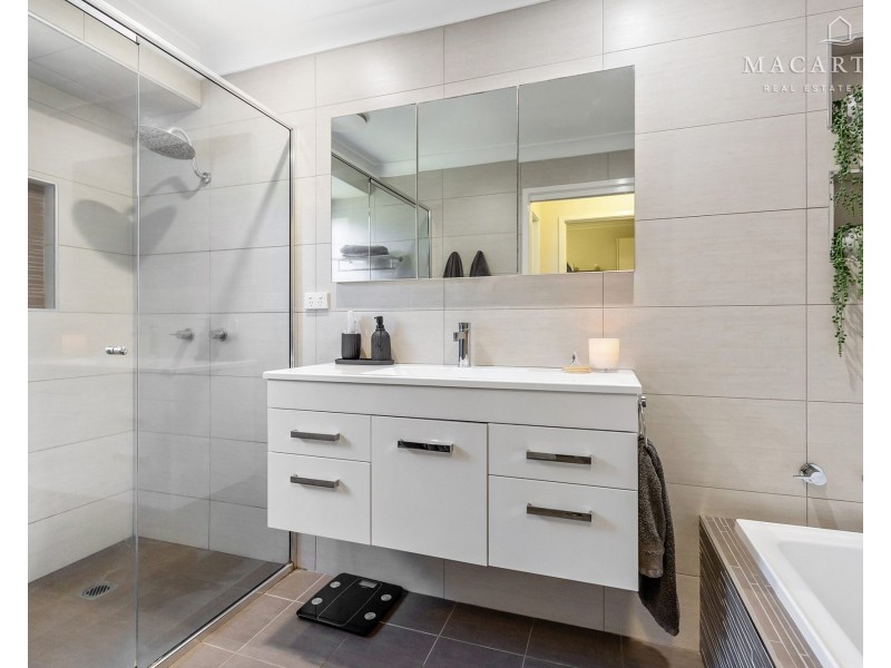 1 Lamilla Street, Glenfield Park NSW 2650