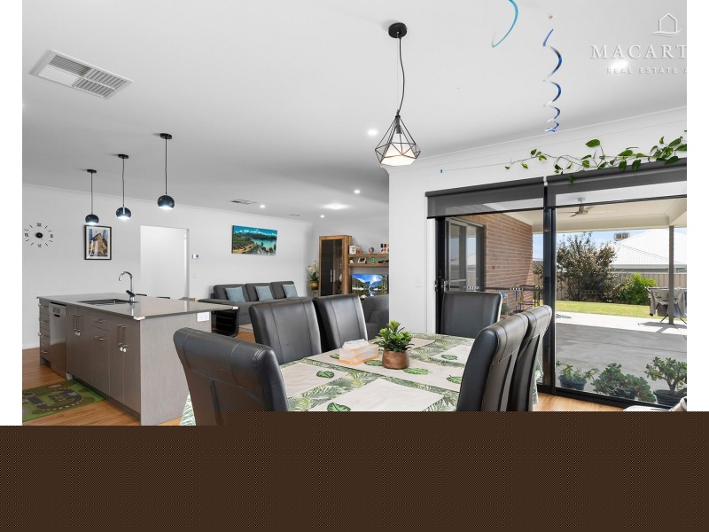 48 Paradise Drive, Gobbagombalin NSW 2650