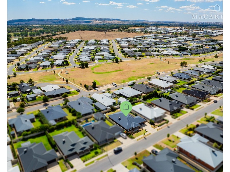 48 Paradise Drive, Gobbagombalin NSW 2650