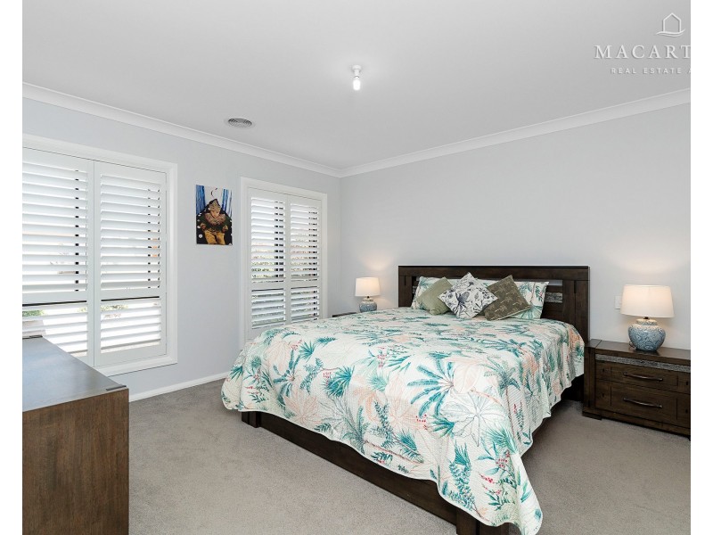 48 Paradise Drive, Gobbagombalin NSW 2650