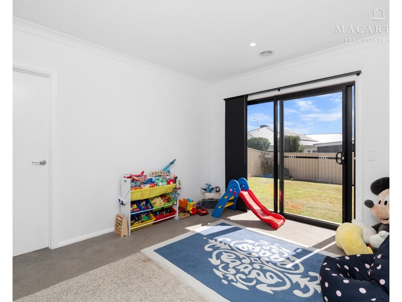 48 Paradise Drive, Gobbagombalin NSW 2650
