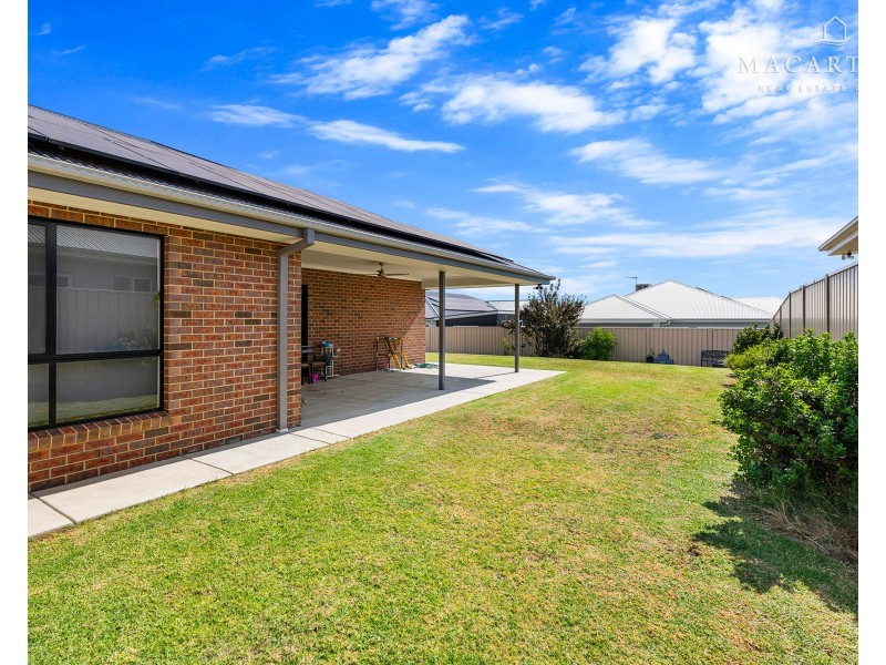 48 Paradise Drive, Gobbagombalin NSW 2650