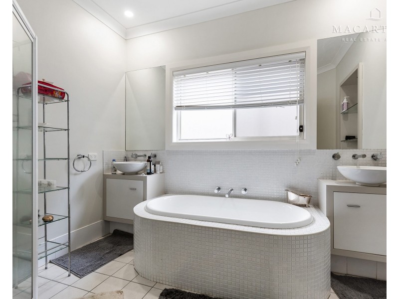 29 Monaro Court, Tatton NSW 2650