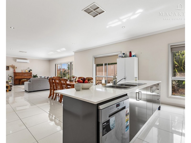 2/7 Burrundulla Road, Bourkelands NSW 2650