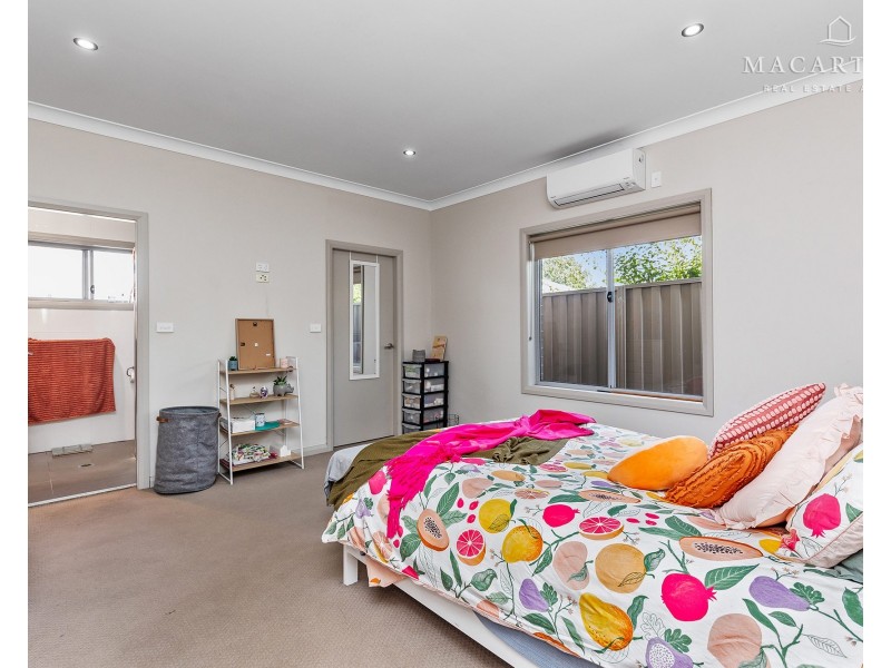 2/7 Burrundulla Road, Bourkelands NSW 2650