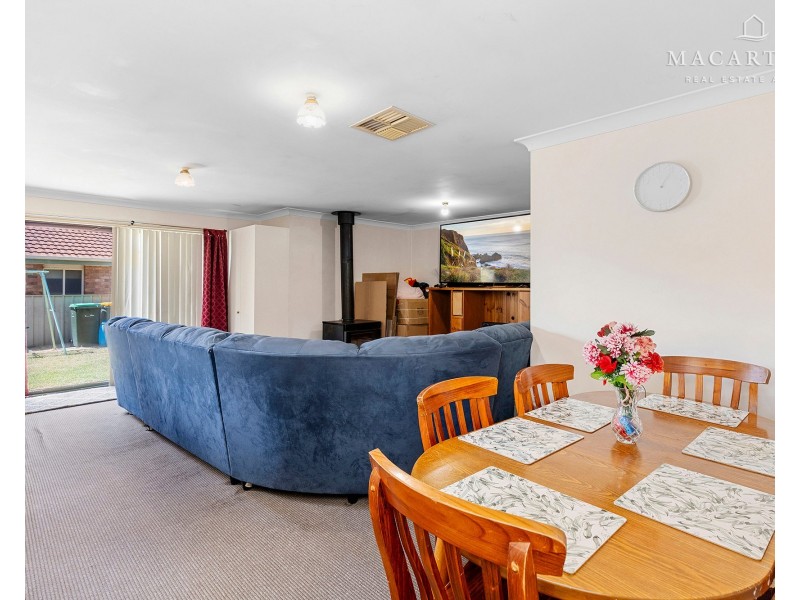 74 Veale Street, Ashmont NSW 2650