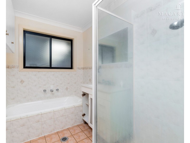 74 Veale Street, Ashmont NSW 2650