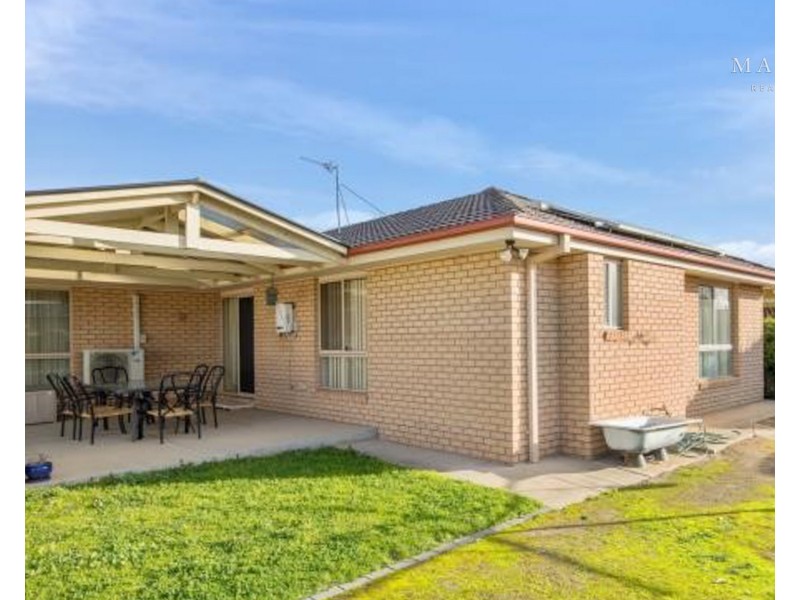 8 Woomera Place, Glenfield Park NSW 2650