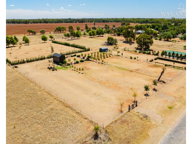 16-18 Menangle Street, Ganmain NSW 2702