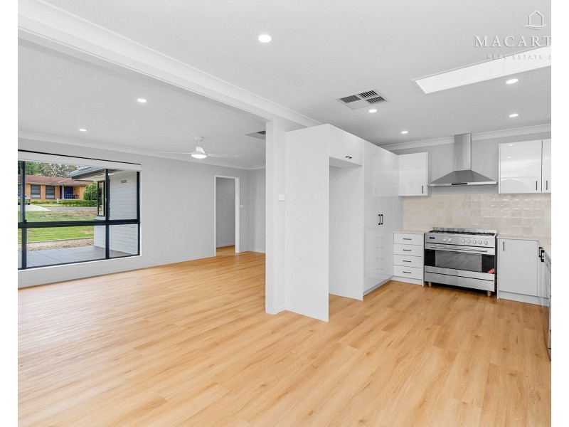 10 Walana Crescent, Kooringal NSW 2650