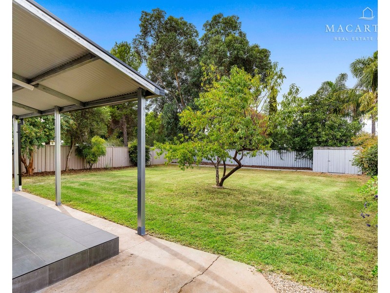 10 Walana Crescent, Kooringal NSW 2650