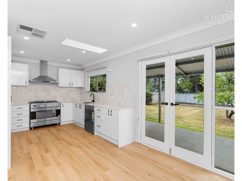 10 Walana Crescent, Kooringal NSW 2650