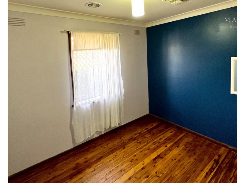 74 Raye Street, Tolland NSW 2650