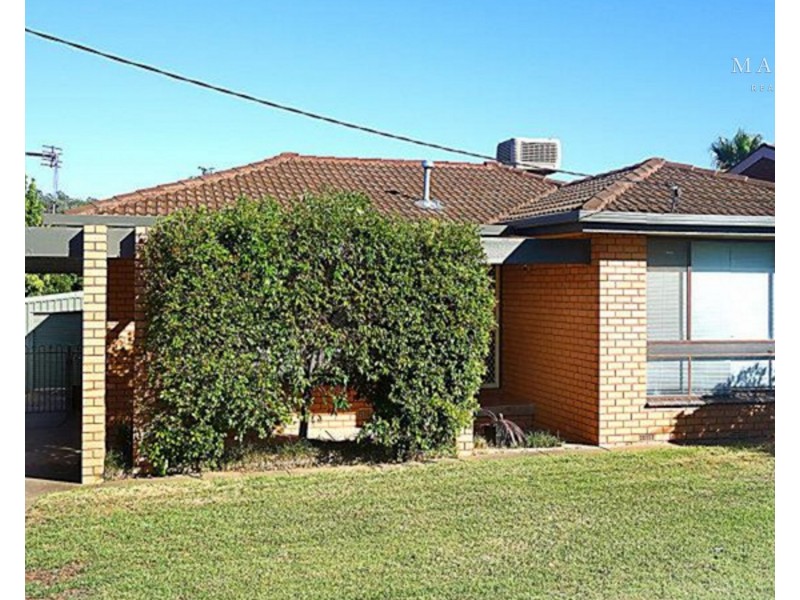 21 Banks Avenue, Kooringal NSW 2650