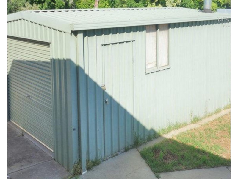 21 Banks Avenue, Kooringal NSW 2650