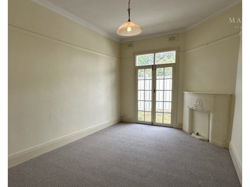 11 Freer Street, Wagga Wagga NSW 2650