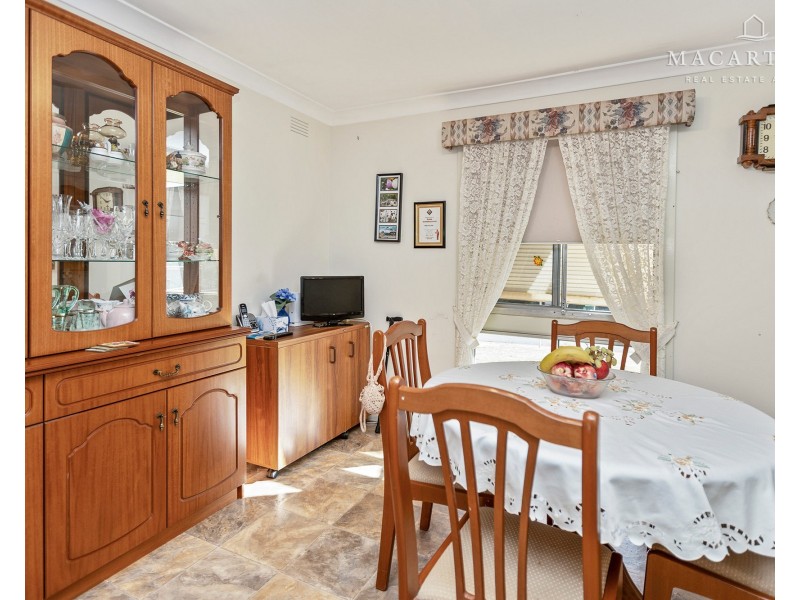 7 Cox Avenue, Forest Hill NSW 2651