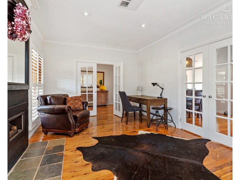 23 Brooklyn Drive, Bourkelands NSW 2650