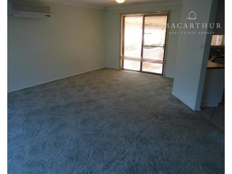 1 Hargrave Avenue, Lloyd NSW 2650