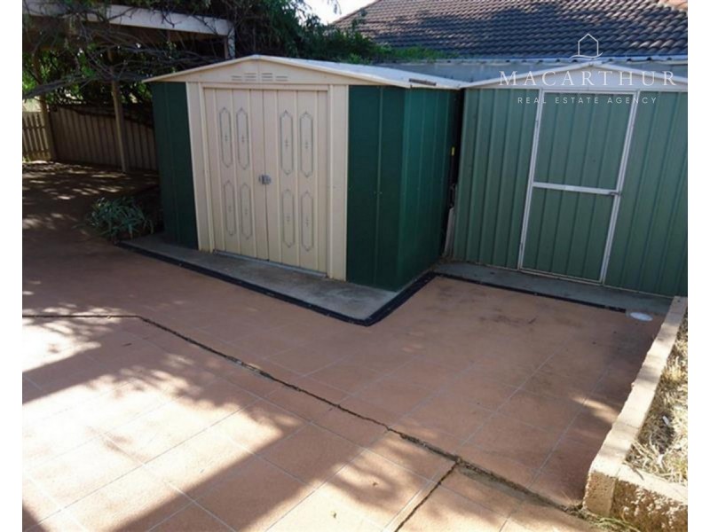 1 Hargrave Avenue, Lloyd NSW 2650