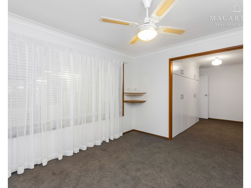 65 Fay Avenue, Kooringal NSW 2650