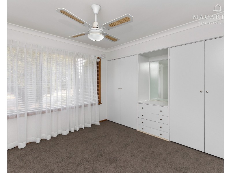 65 Fay Avenue, Kooringal NSW 2650