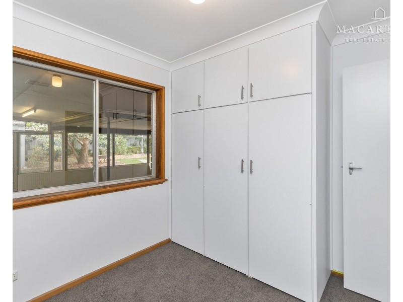 65 Fay Avenue, Kooringal NSW 2650