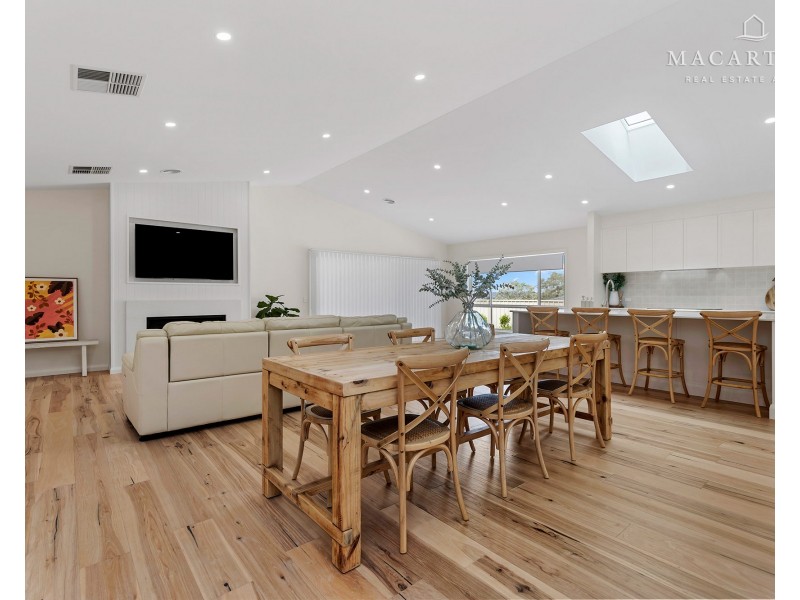 126 Muttama Parade, Gobbagombalin NSW 2650