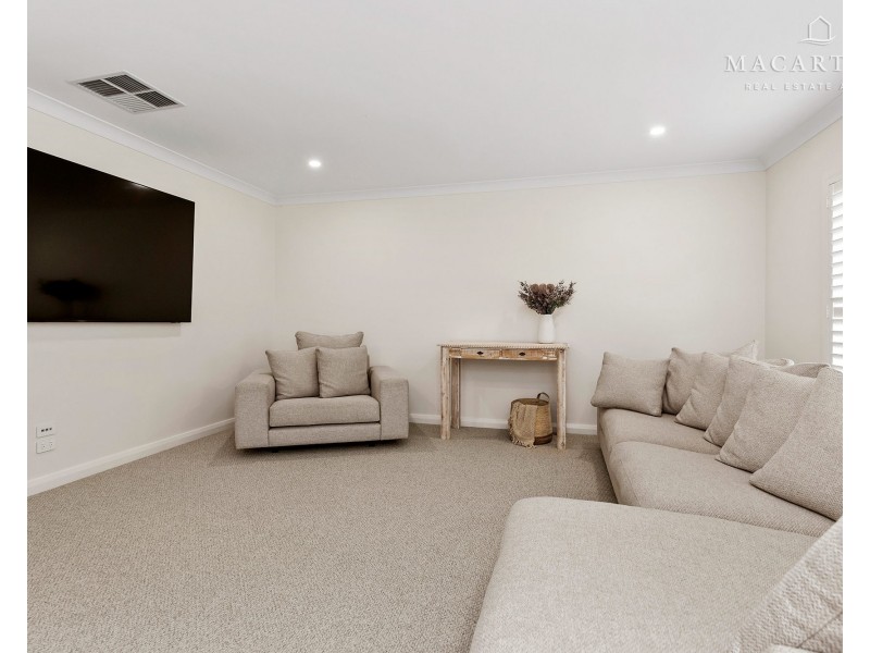 126 Muttama Parade, Gobbagombalin NSW 2650